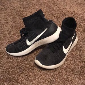 Nike Lunar Epic Heathered Black Nike Tennis Shoe